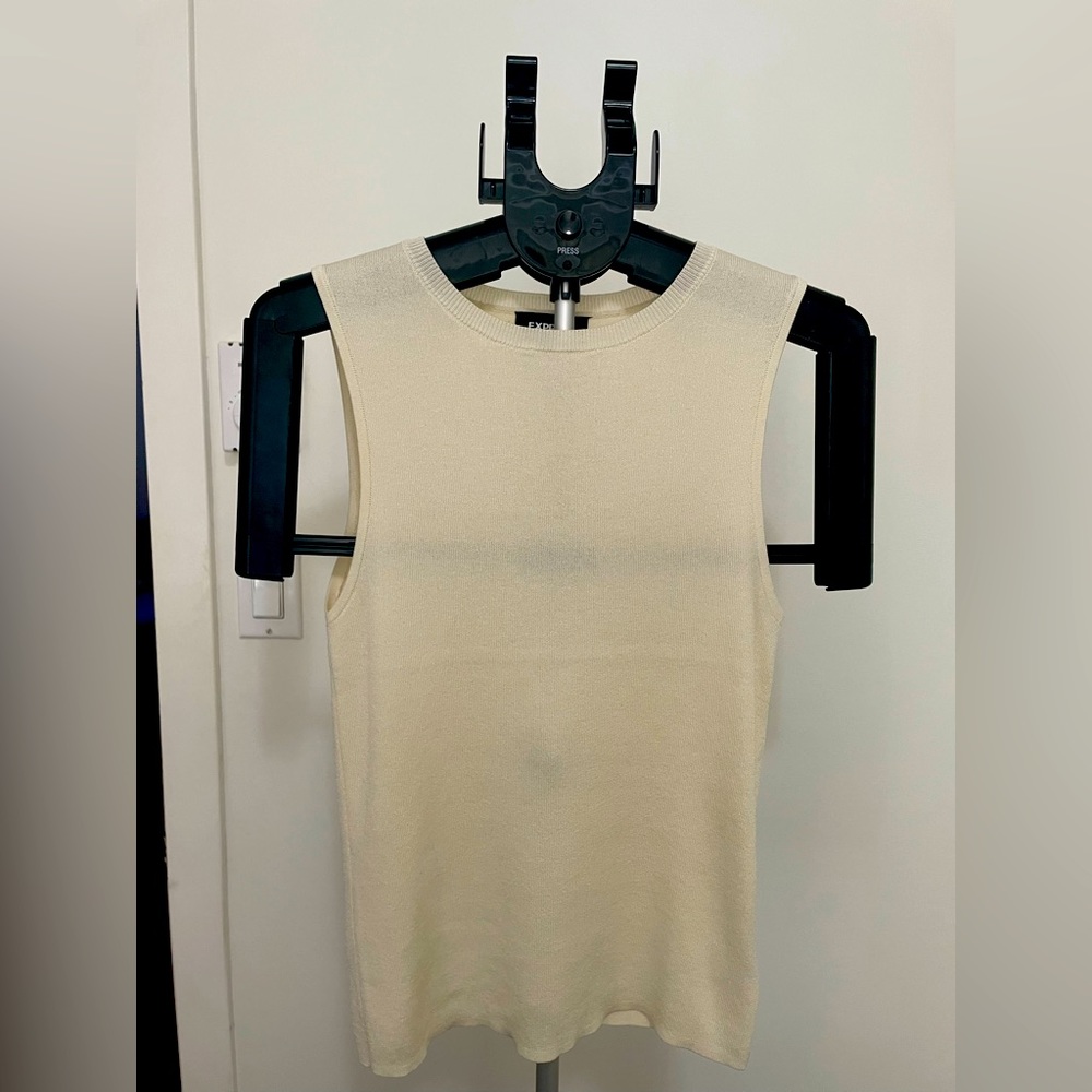 Cream coloured L express sweater vest